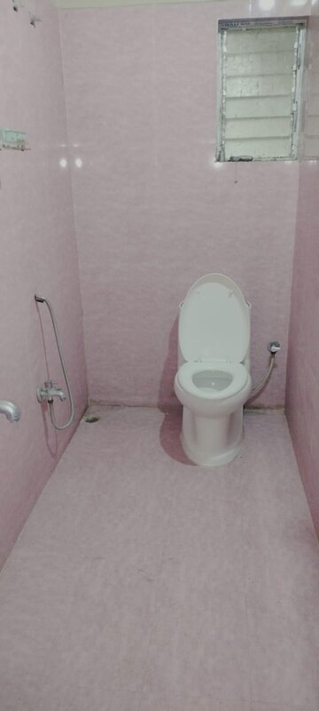 Master Bedroom in 2 BHK Villa at Six Mile – for Rent