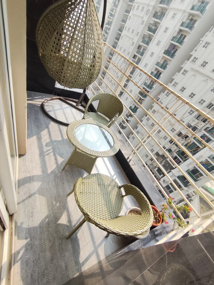 Bathroom, paras-seasons 3.5 Bedroom 1625 Sq.Ft. Apartment In Sector 168 Noida 9565848