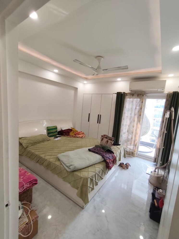 Bedroom, paras-seasons 3.5 Bedroom 1625 Sq.Ft. Apartment In Sector 168 Noida 9565848
