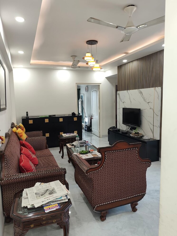 Living Room, paras-seasons 3.5 Bedroom 1625 Sq.Ft. Apartment In Sector 168 Noida 9565848