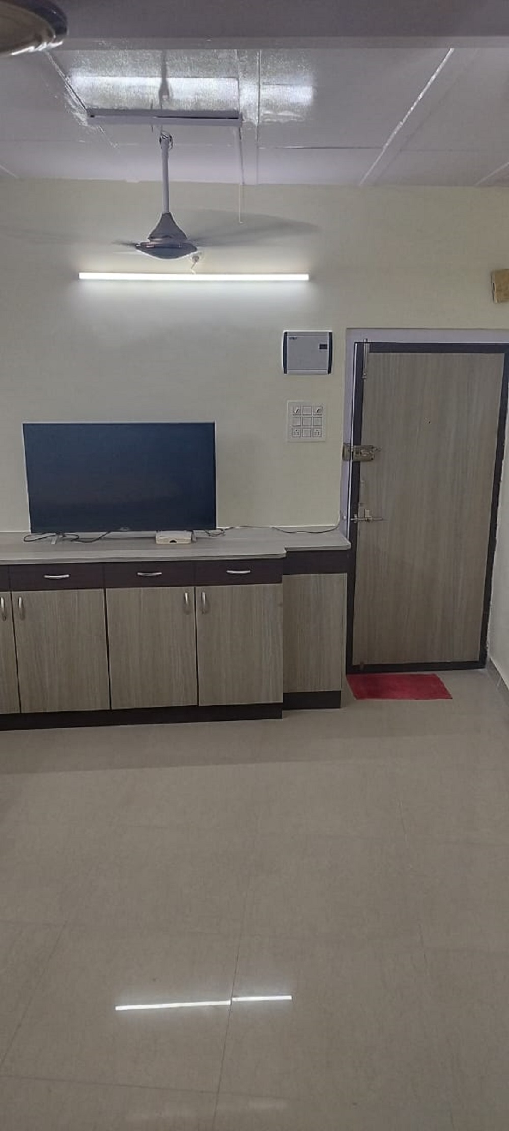 1 BHK + Pooja Room Apartment For Rent in Bandra West