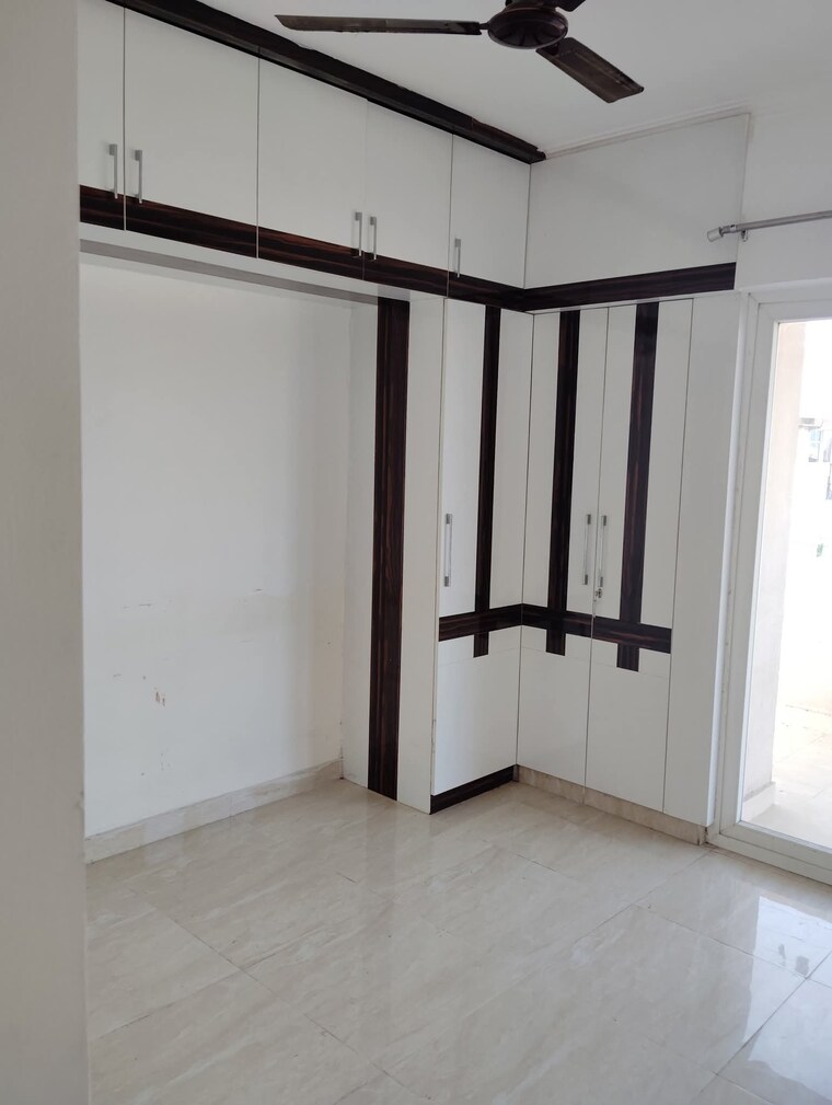 Room, gaur-city-2-14th-avenue 2 Bedroom 1040 Sq.Ft. Apartment In Sector 16c Greater Noida Greater Noida 9565869