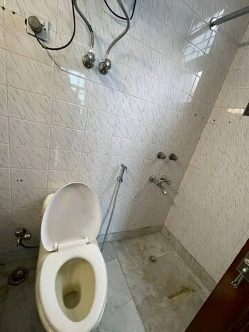 Bathroom in 1 BHK Builder Floor at Saket – for Rent