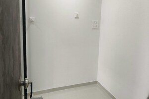 Room in 1 RK Apartment at Mayfair The View, Vikhroli West – for Rent