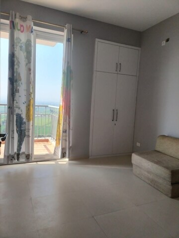 2 BHK Apartment For Rent in Supertech Hues, Sector 68