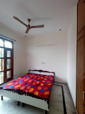 2 BHK Independent House For Rent in Sector 15