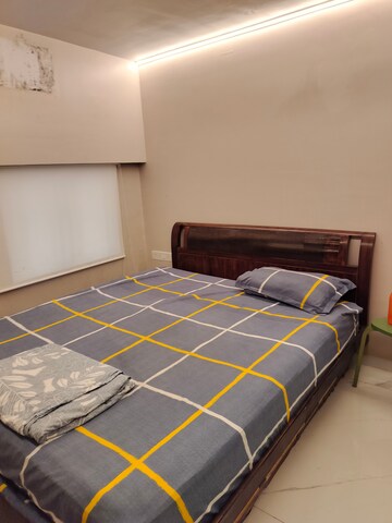 Bedroom in 3 BHK Villa at Santacruz West – for Rent