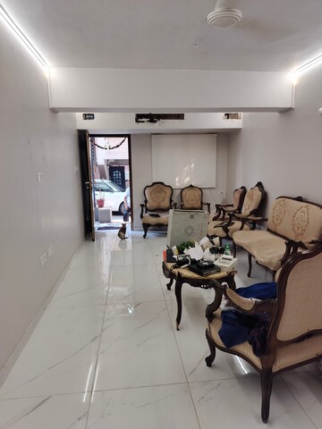 Team Area in 3 BHK Villa at Santacruz West – for Rent