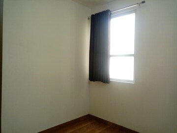 Room in 2 BHK Apartment at Tulip Lemon, Sector 69 – for Sale