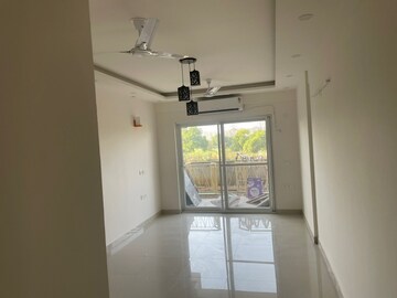 2 BHK Apartment For Sale in Tulip Lemon, Sector 69