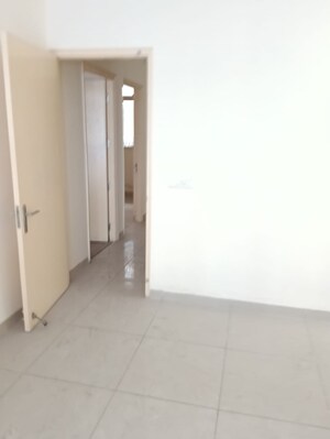 Room in 3 BHK Apartment at Wave Executive Floors, Wave City – for Rent