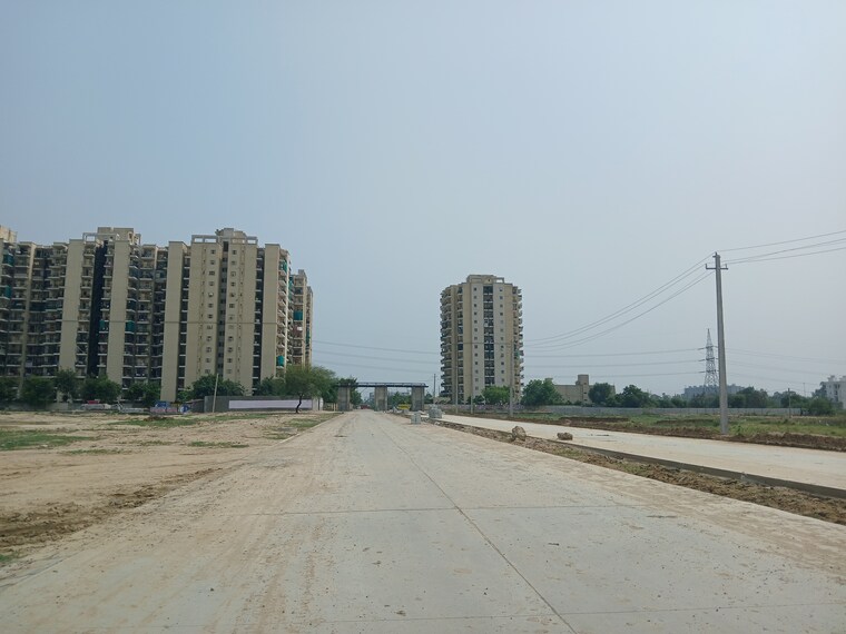 Nearby, brickklin-sillicon-valley  137 Sq.Yd. Plot In Sector 70 Faridabad 9565949