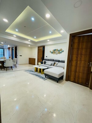 Room in 3 BHK Builder Floor at BPTP Green Oaks, Sector 70a – for Sale