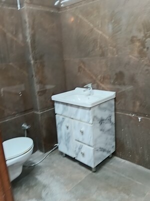 Bathroom in 4 BHK Builder Floor at Rajendra Nagar Sector 3 – for Sale