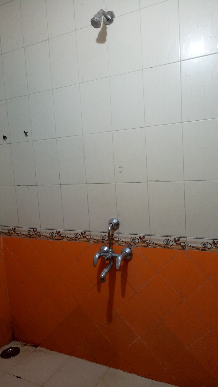 Bathroom, siddhalaxmi-complex 1 Bedroom 630 Sq.Ft. Apartment In Akurdi Pune 9566003
