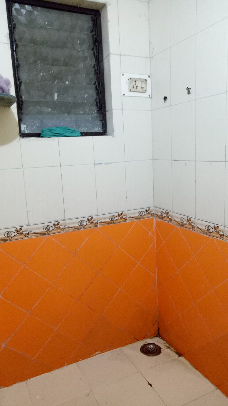 Bathroom, siddhalaxmi-complex 1 Bedroom 630 Sq.Ft. Apartment In Akurdi Pune 9566003