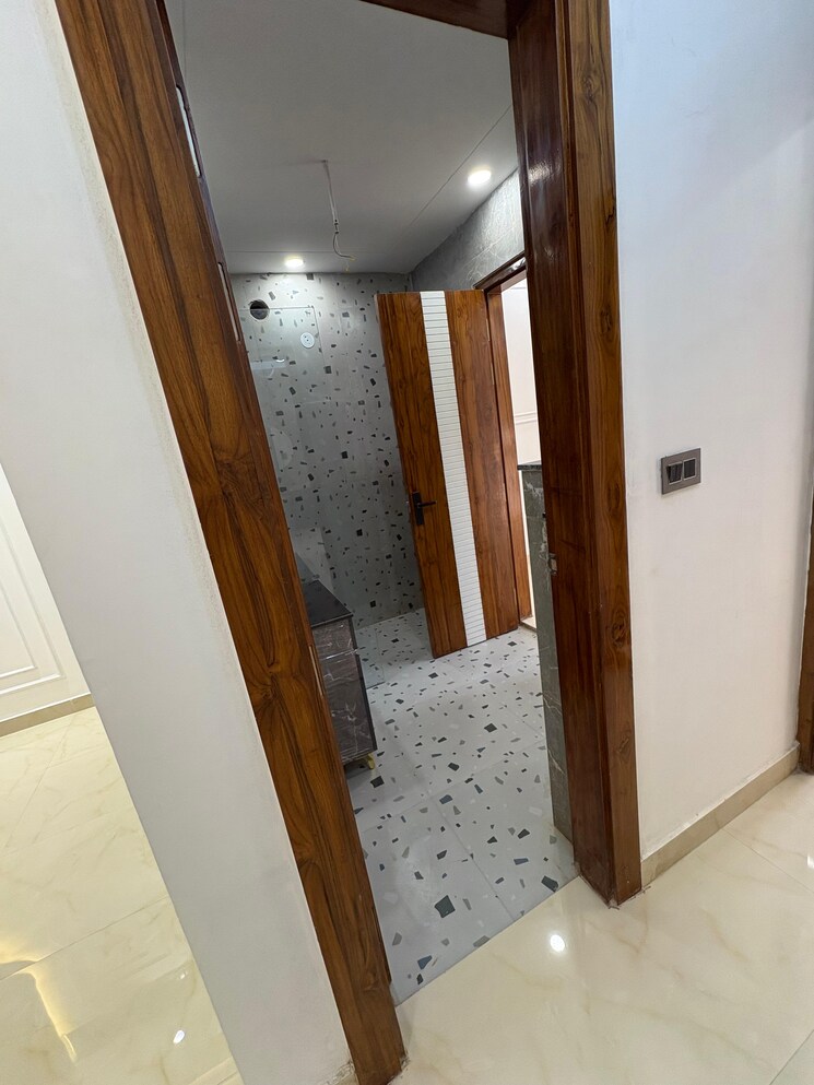 undefined, sector 85 3 Bedroom 155 Sq.Yd. Builder Floor In Sector 85 Faridabad 9566024