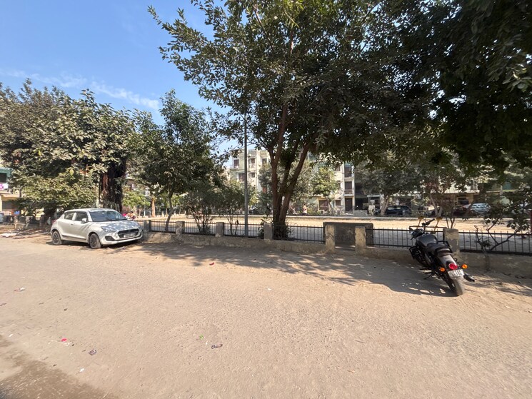  Parking, upavp-brahmputra-enclave 1 Bedroom 550 Sq.Ft. Apartment In Siddharth Vihar Ghaziabad 9566057