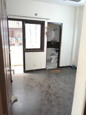 Room in 2 BHK Builder Floor at Wave Prime Floors, Wave City – for Rent