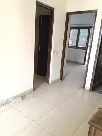 Room in 2 BHK Builder Floor at Wave Prime Floors, Wave City – for Rent