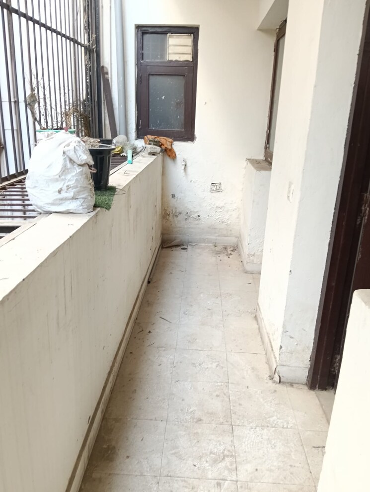 Balcony, wave-prime-floors 2 Bedroom 135 Sq.Yd. Builder Floor In Wave City Ghaziabad 9566029