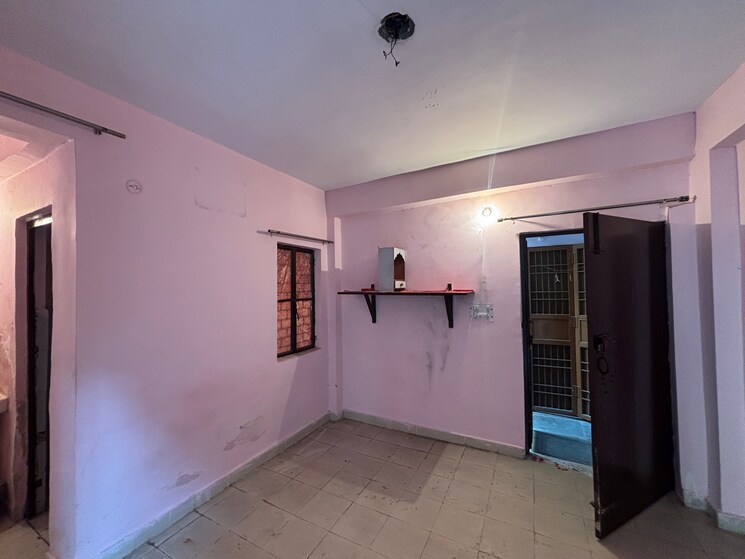 Room, upavp-brahmputra-enclave 1 Bedroom 550 Sq.Ft. Apartment In Siddharth Vihar Ghaziabad 9566057