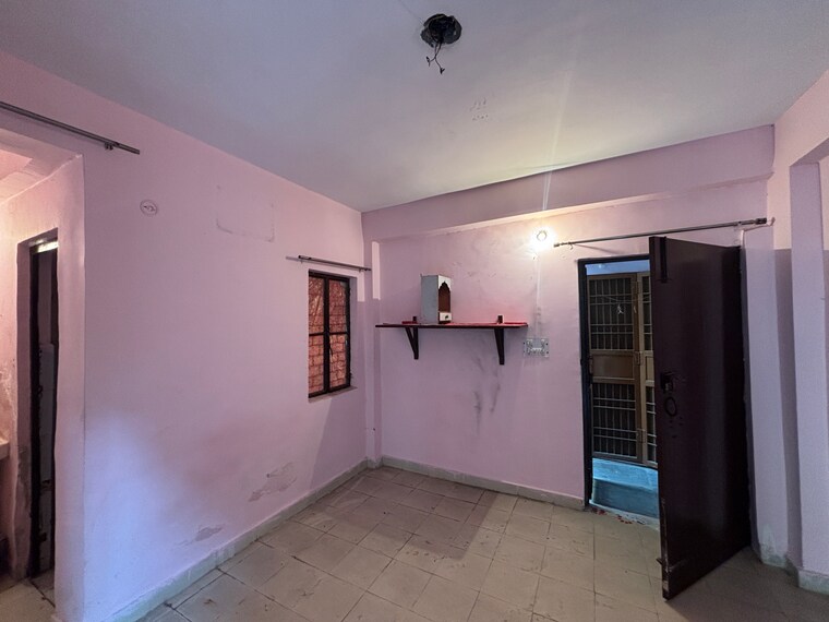 Room, upavp-brahmputra-enclave 1 Bedroom 550 Sq.Ft. Apartment In Siddharth Vihar Ghaziabad 9566057