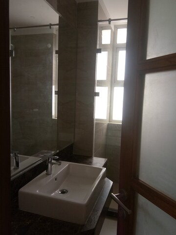 Bathroom in 5 BHK Apartment at Pioneer Araya, Sector 62 – for Rent