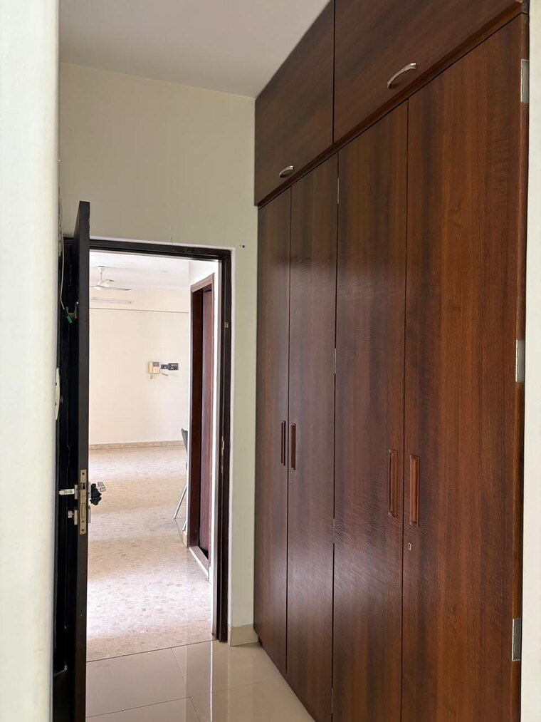 Room, satellite-tower 2 Bedroom 1325 Sq.Ft. Apartment In Goregaon East Mumbai 9565763