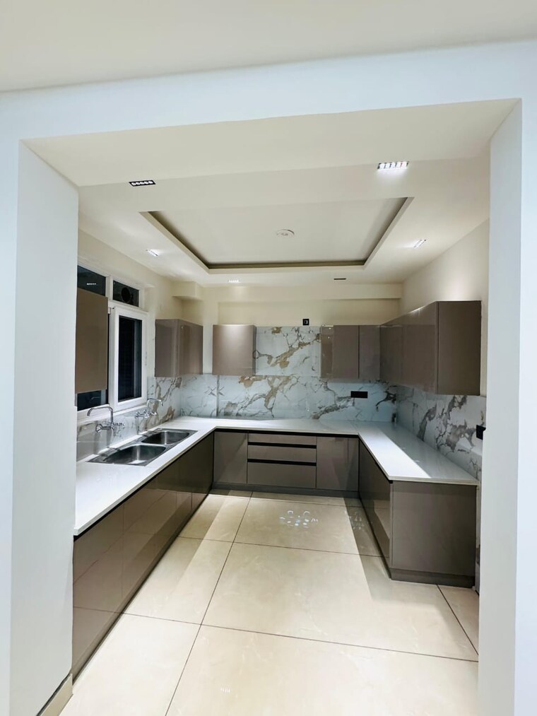 Kitchen, vip road 3 Bedroom 1735 Sq.Ft. Apartment In Vip Road Zirakpur 9566132