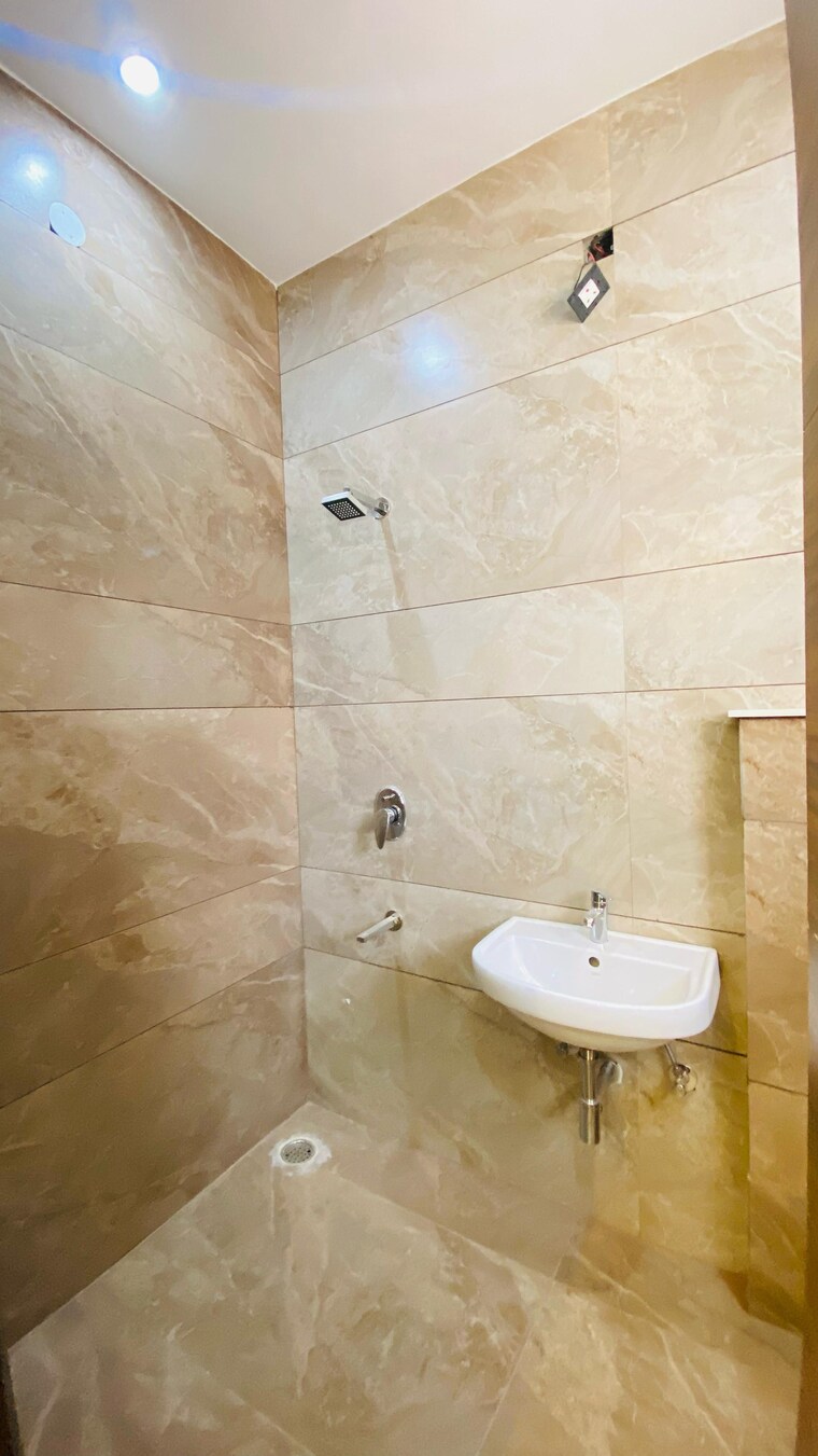 Bathroom, kharar mohali road 2 Bedroom 990 Sq.Ft. Builder Floor In Kharar Mohali Road Kharar 9566189