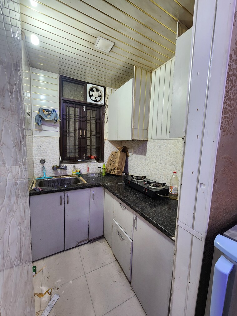 Kitchen, chattarpur 1 Bedroom 450 Sq.Ft. Builder Floor In Chattarpur Delhi 9566249