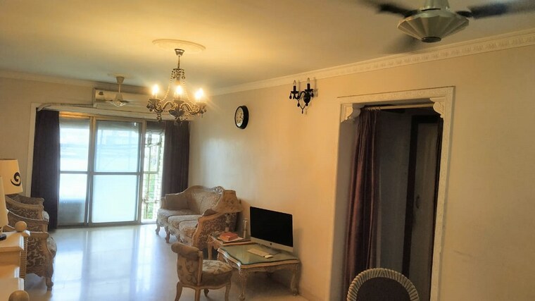 Living Room, bandra west 1 Bedroom 500 Sq.Ft. Apartment In Bandra West Mumbai 9566246