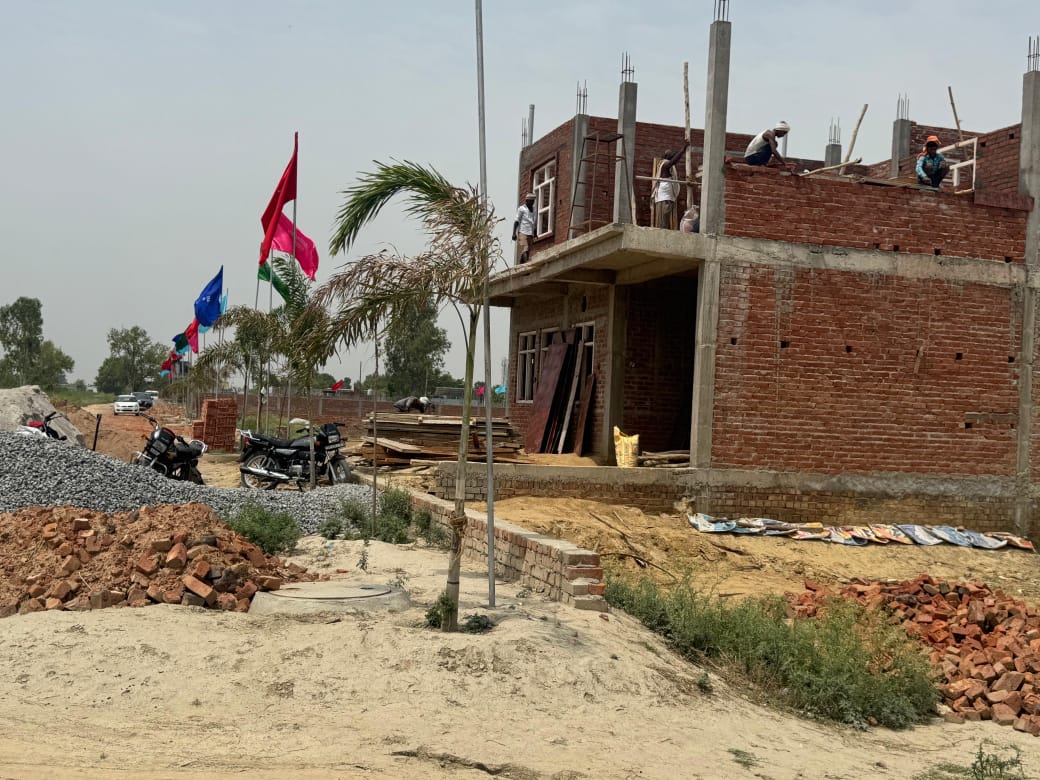 Plot For Sale in Gosainganj