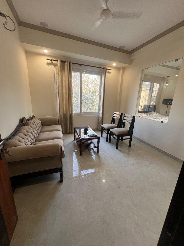 Living Room, k-world-royal-court 4 Bedroom 3000 Sq.Ft. Apartment In Sector 39 Gurgaon 9566357