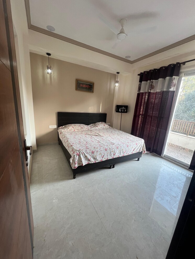 Bedroom, k-world-royal-court 4 Bedroom 3000 Sq.Ft. Apartment In Sector 39 Gurgaon 9566357
