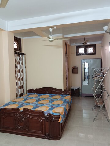 Bedroom in 2 BHK Villa at Six Mile – for Rent