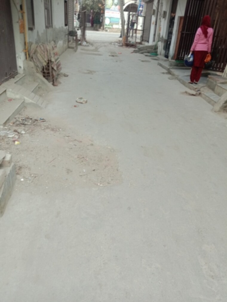  Parking, dwarka mor 3 Bedroom 657 Sq.Ft. Independent House In Dwarka Mor Delhi 9566334