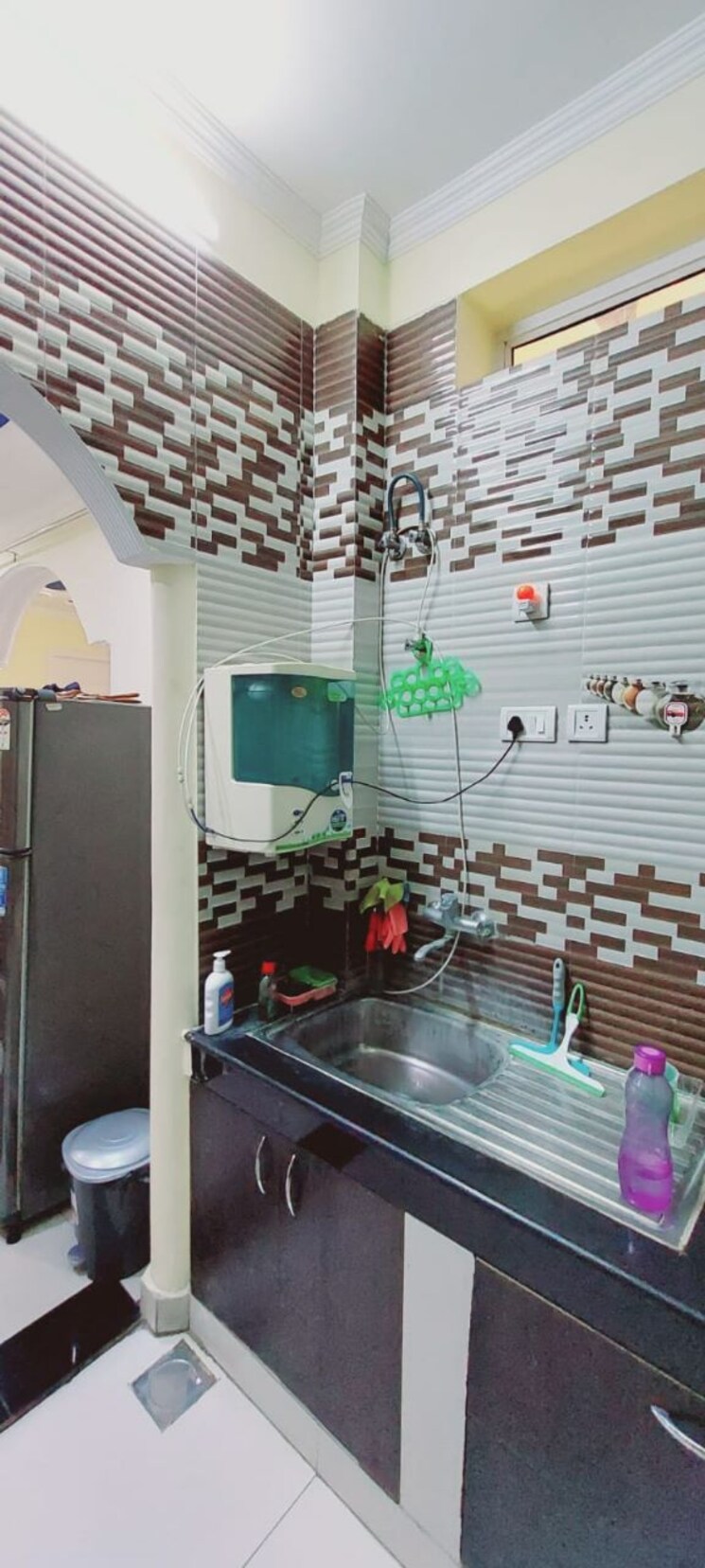 Kitchen, paras-tierea 3.5 Bedroom 1250 Sq.Ft. Apartment In Sector 137 Noida 9566374