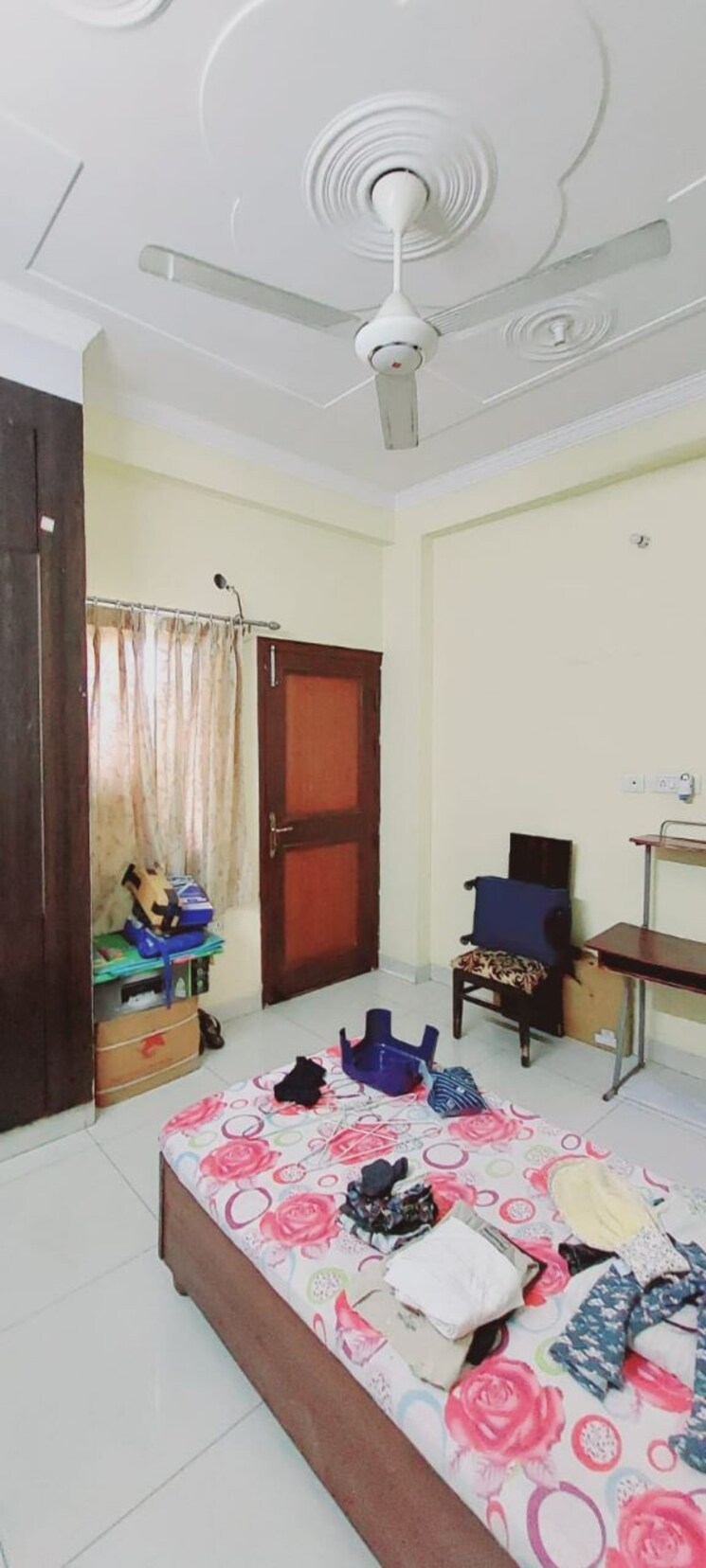 Living Room, paras-tierea 3.5 Bedroom 1250 Sq.Ft. Apartment In Sector 137 Noida 9566374