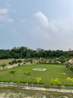 Plot For Sale in Sultanpur Road
