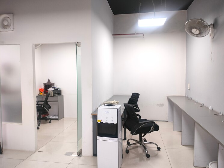Team Area, sector 3 Commercial Office Space 500 Sq.Ft. In Sector 3 Noida 9566674