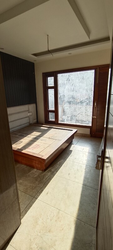 Room in 6+ BHK Independent House at Sector 66 B – for Sale