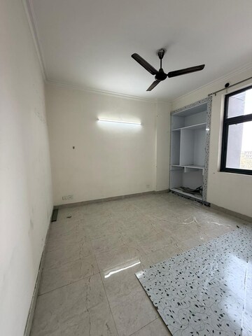 Room in 3 BHK Apartment at Paras Tierea, Sector 137 – for Sale