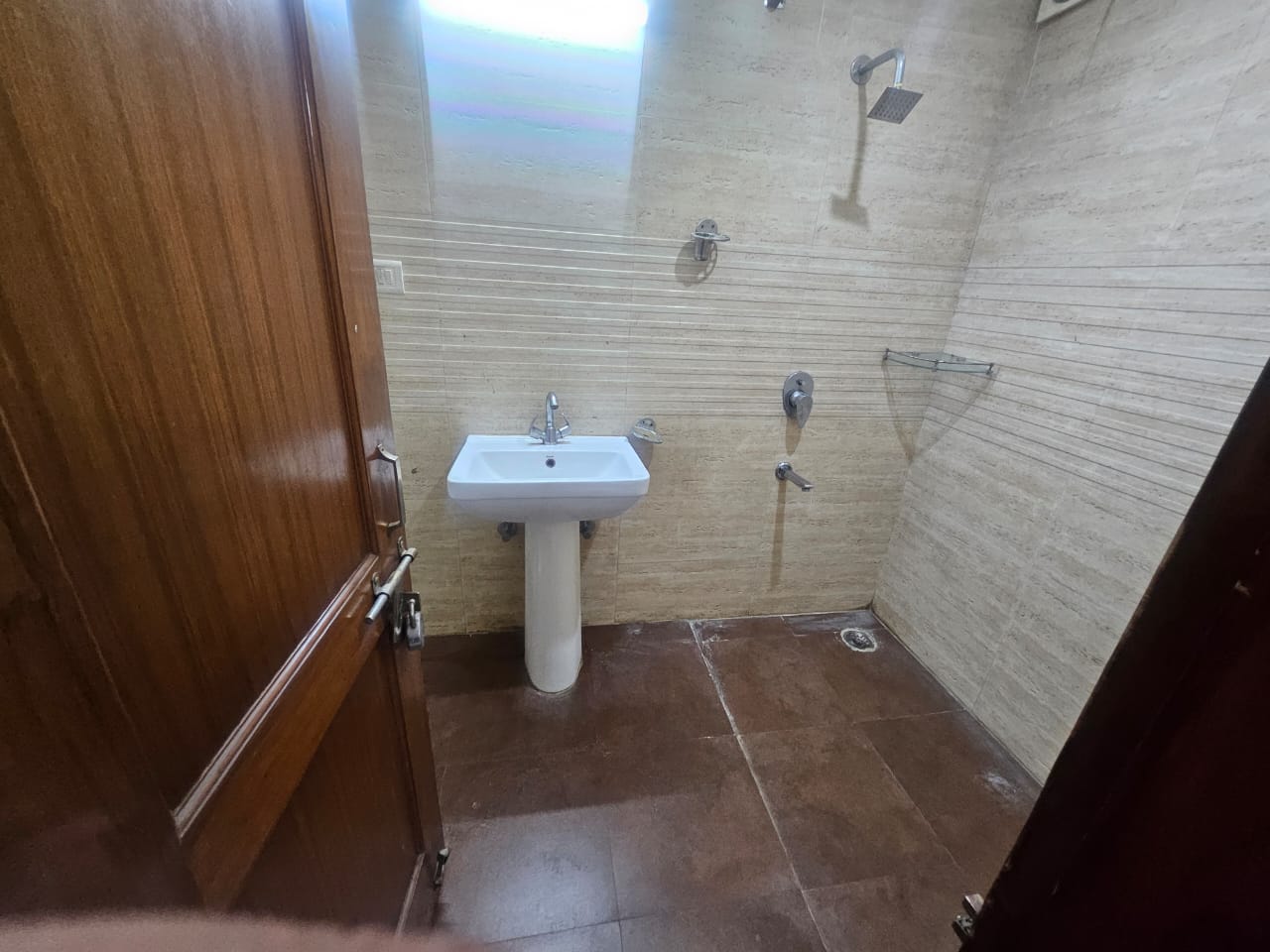 Bathroom in 4 BHK Apartment at RBC Royal Homes, Sector 39 – for Sale