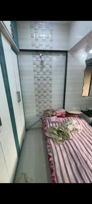 Bedroom in 1.5 BHK Apartment at Jacob Circle – for Rent