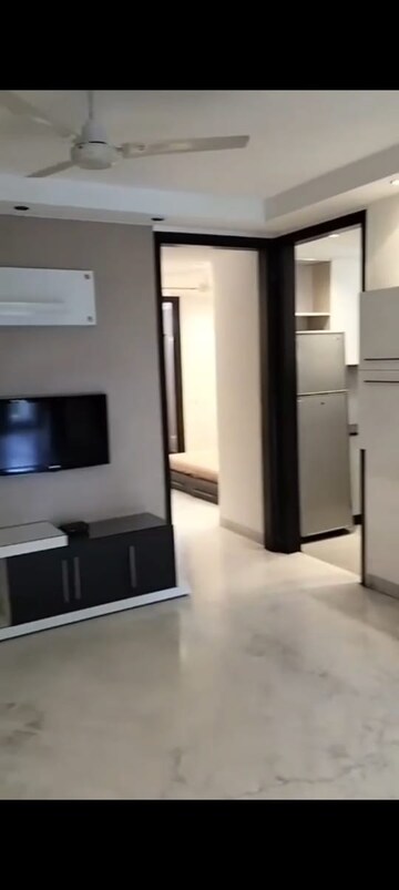 Room in 3 BHK Builder Floor at Govindpuri – for Rent