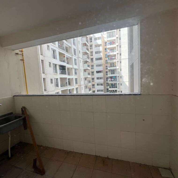 Bathroom, snn-raj-serenity 3 Bedroom 1500 Sq.Ft. Apartment In Yelenahalli Bangalore 9566914