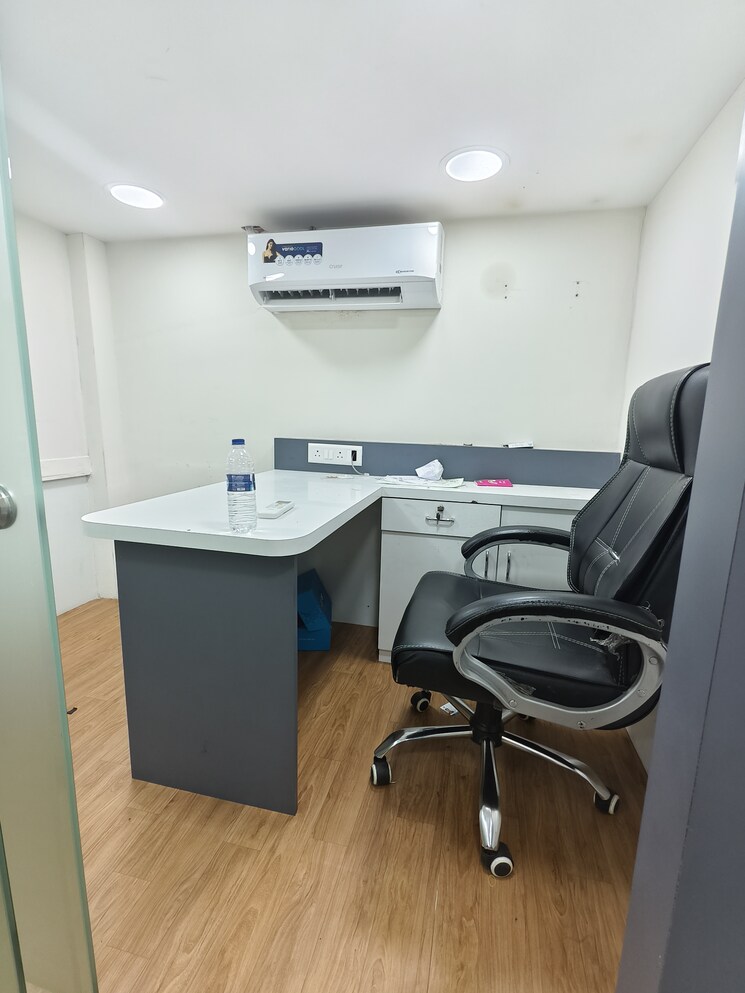 Team Area, haware-centurion-mall Commercial Office Space 200 Sq.Ft. In Nerul Sector 19a Navi Mumbai 9566883