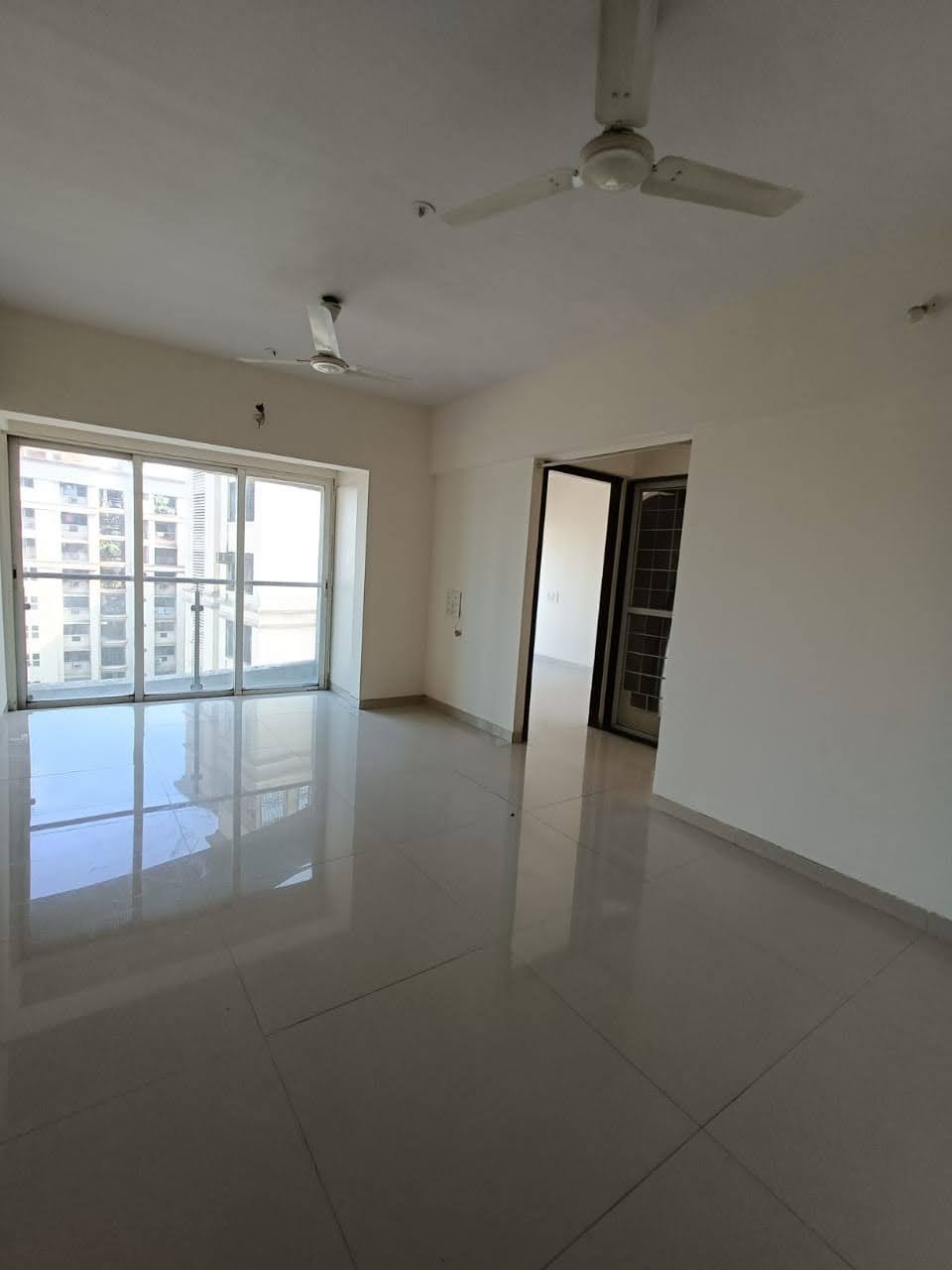 1 BHK 700 Sq.Ft. Apartment in Lotus Lotus Link Square